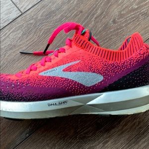 Brooks Levitate running shoes